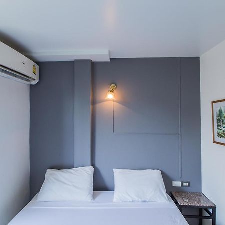 Chongko Guesthouse Phuket Екстериор снимка