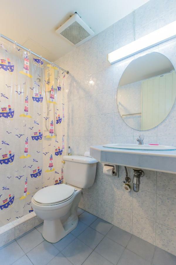 Chongko Guesthouse Phuket Екстериор снимка