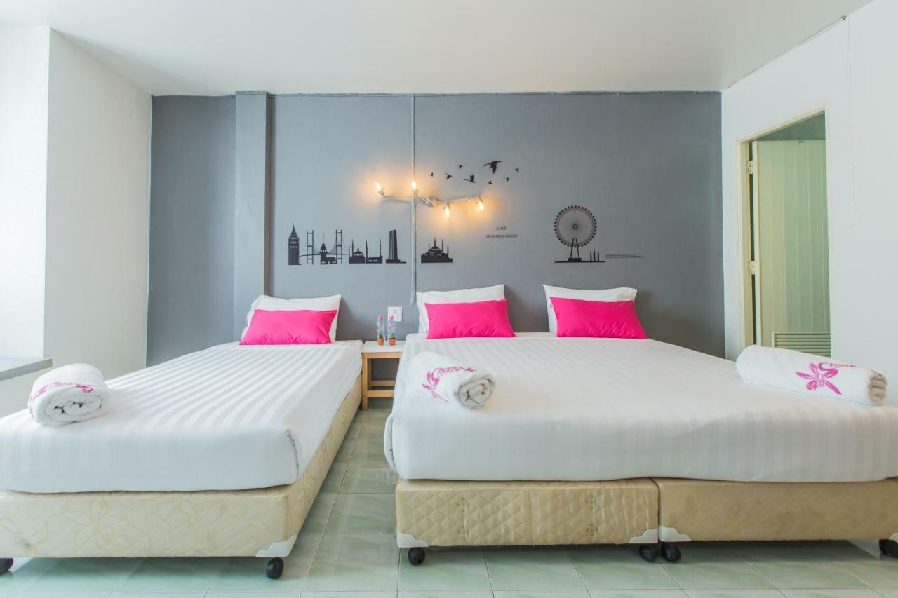 Chongko Guesthouse Phuket Екстериор снимка
