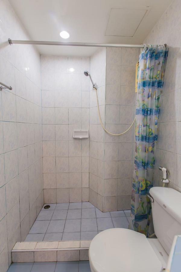 Chongko Guesthouse Phuket Екстериор снимка