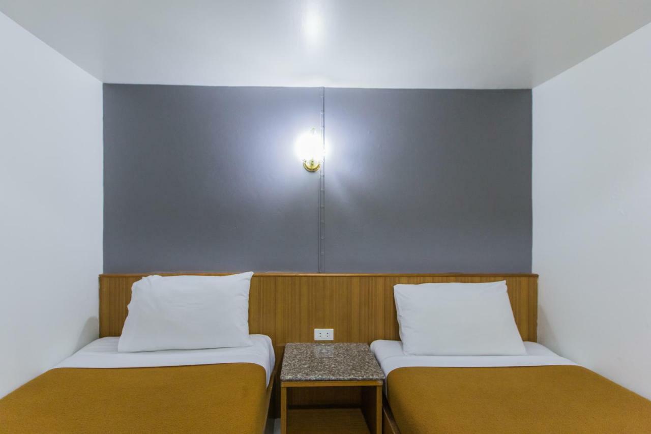 Chongko Guesthouse Phuket Екстериор снимка