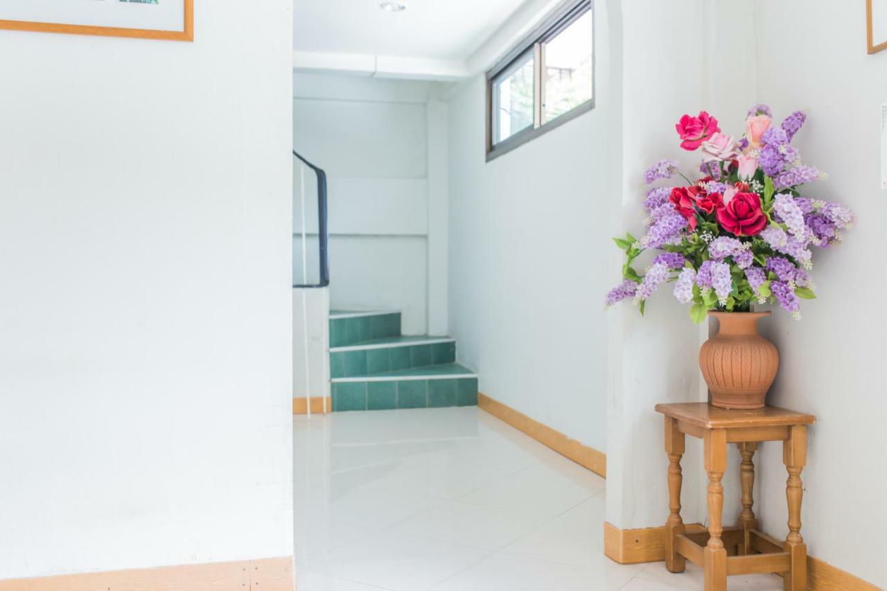 Chongko Guesthouse Phuket Екстериор снимка