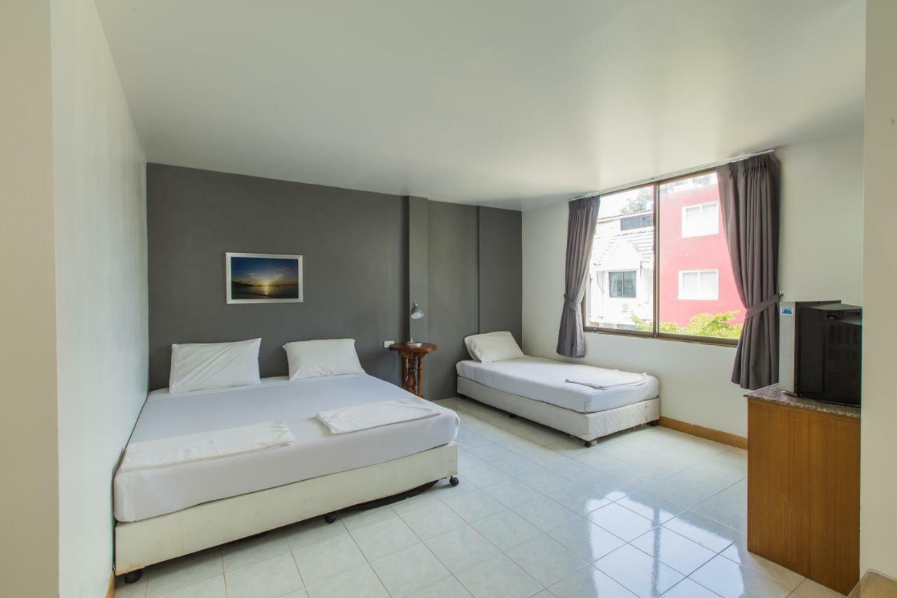 Chongko Guesthouse Phuket Екстериор снимка